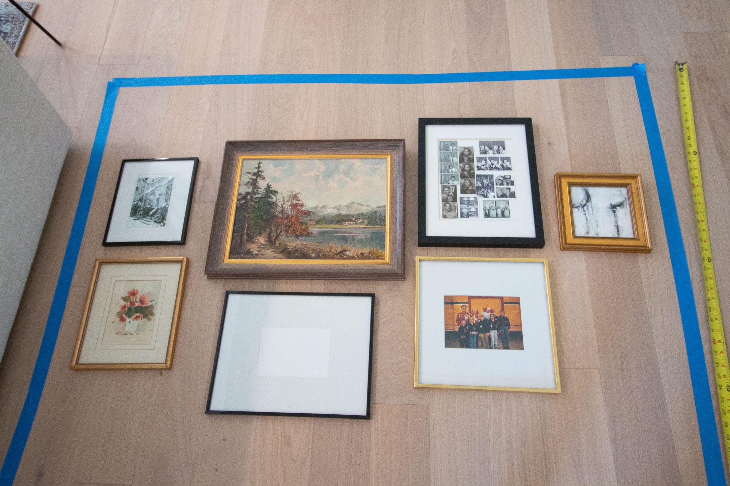 Tips for hanging a living room gallery wall