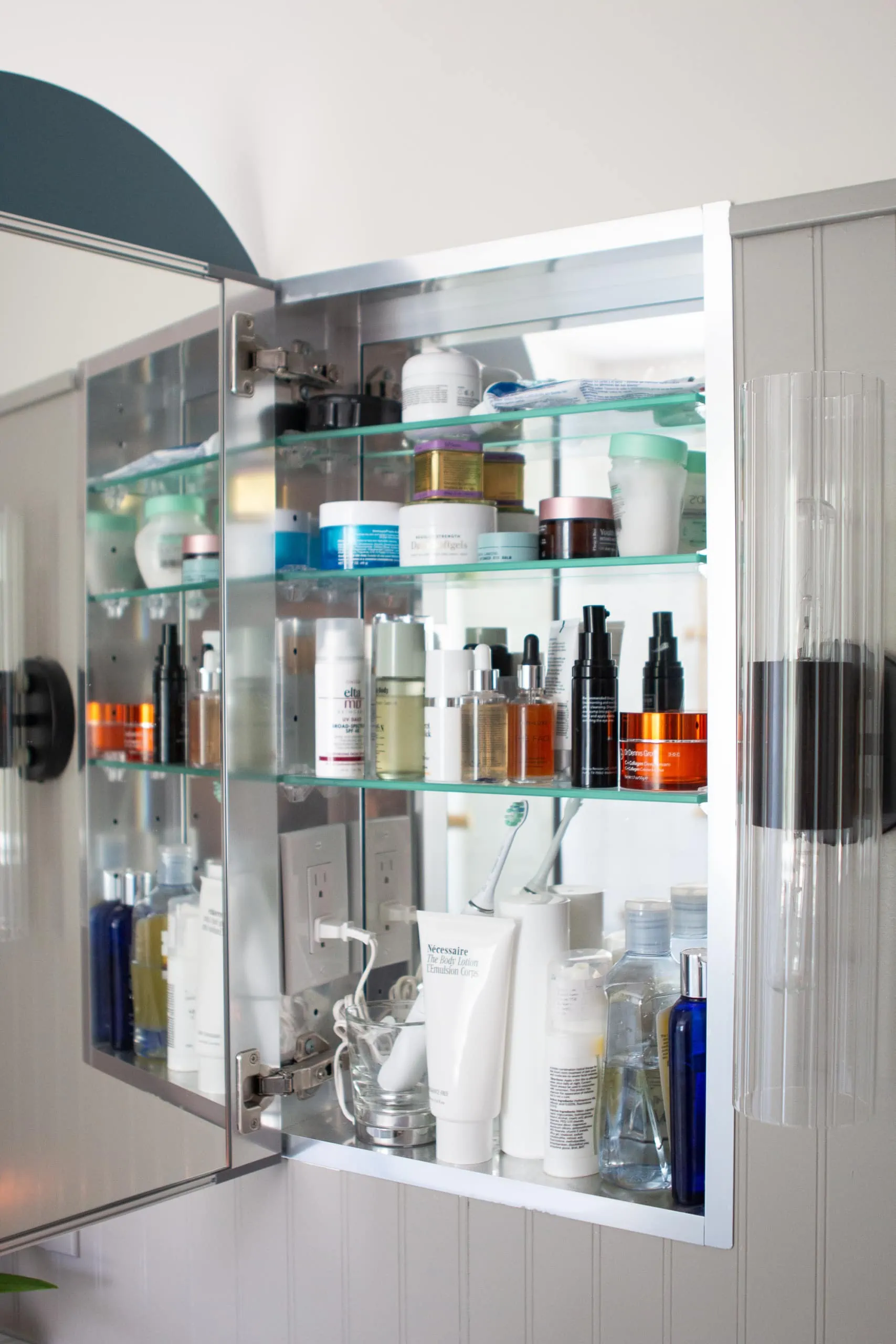 Medicine cabinet with lots of storage